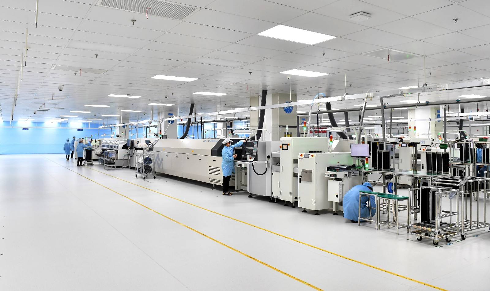 電子潔凈車間的圖片 電子潔凈車間的圖片