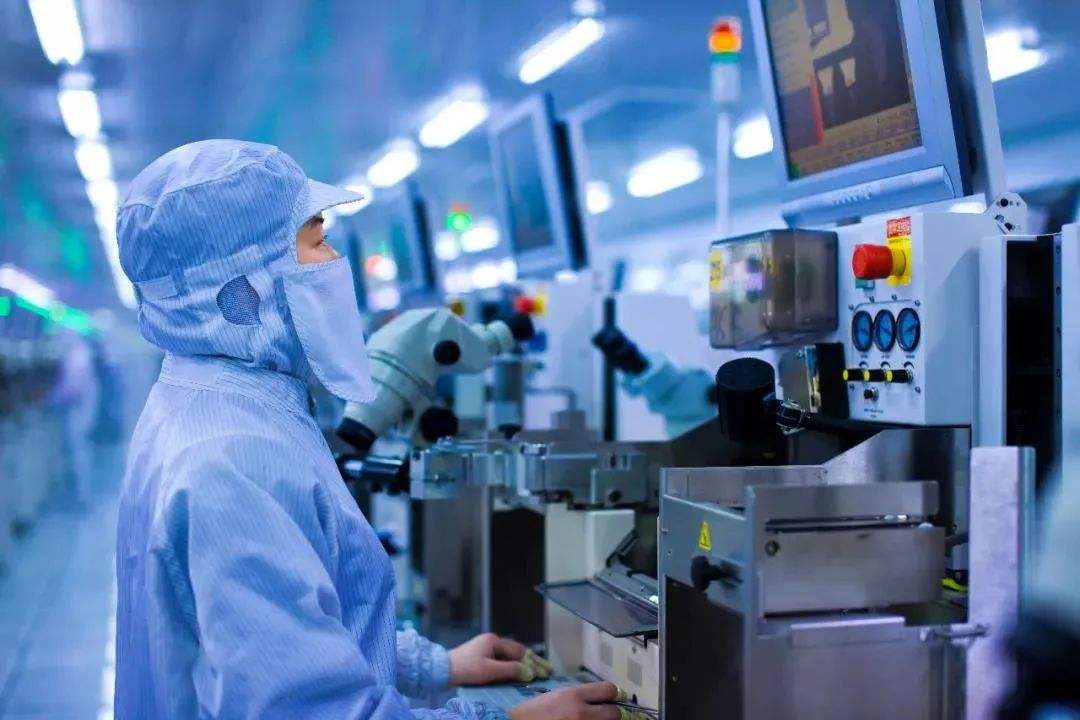 千級(jí)半導(dǎo)體潔凈車間的圖片 千級(jí)半導(dǎo)體潔凈車間的圖片